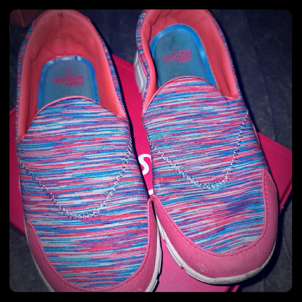 Kids slip on shoes